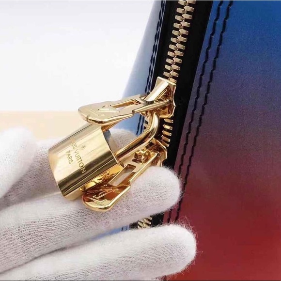 āSOLDāLouis Vuitton Race Alma tote runway rare bag - Picture 10 of 15